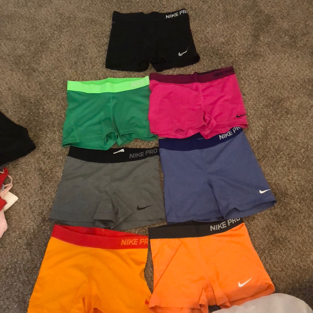 Bundle Nike Pro shorts!!